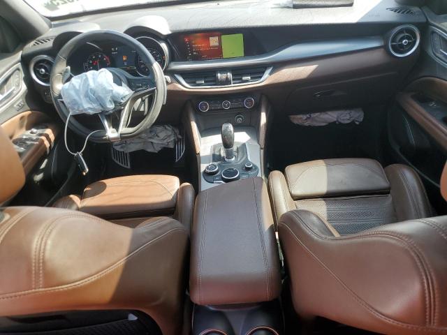 ZASPAKBN4K7C50293 - 2019 ALFA ROMEO STELVIO TI WHITE photo 8