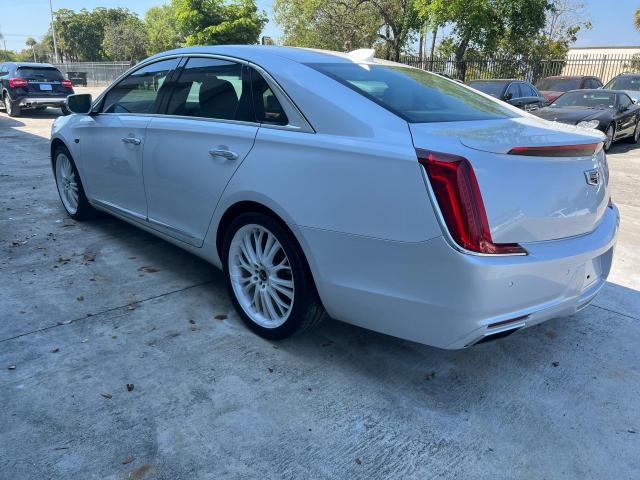 2G61M5S36J9126855 - 2018 CADILLAC XTS LUXURY WHITE photo 2