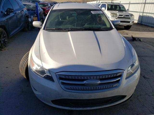 1FAHP2EW1AG114997 - 2010 FORD TAURUS SEL WHITE photo 5