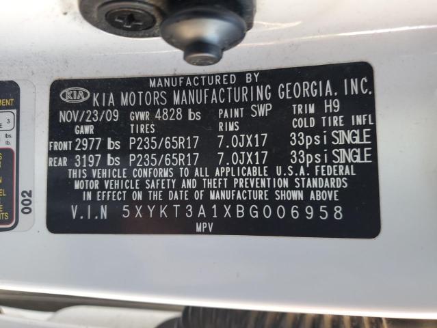 5XYKT3A1XBG006958 - 2011 KIA SORENTO BASE WHITE photo 14