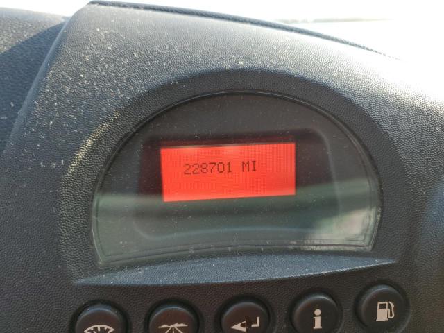 2G2WP552561158896 - 2006 PONTIAC GRAND PRIX SILVER photo 9