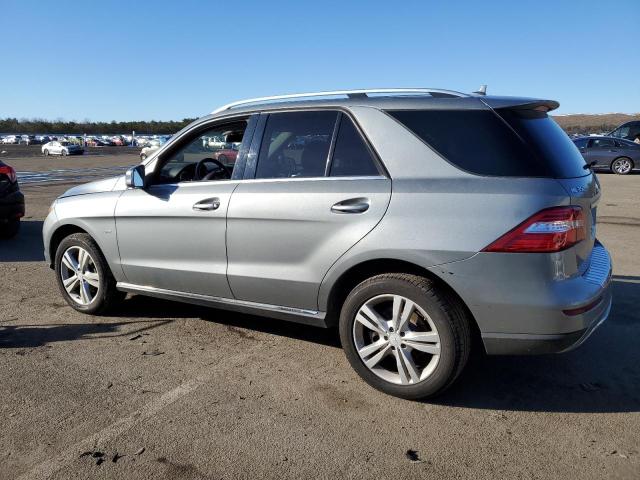 4JGDA5HB5CA030722 - 2012 MERCEDES-BENZ ML 350 4MATIC GRAY photo 2