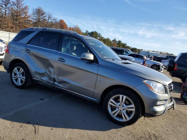 4JGDA5HB5CA030722 - 2012 MERCEDES-BENZ ML 350 4MATIC GRAY photo 4