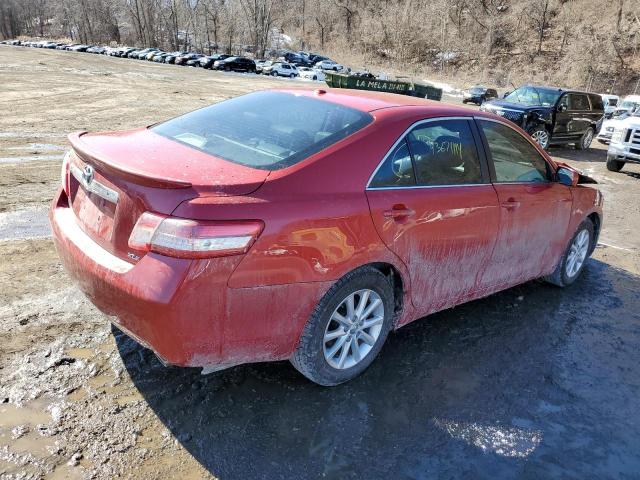 4T1BF3EK4BU664358 - 2011 TOYOTA CAMRY BASE RED photo 3