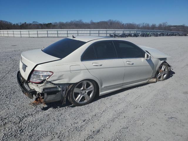 WDDGF5EBXBA518172 - 2011 MERCEDES-BENZ C 300 WHITE photo 3