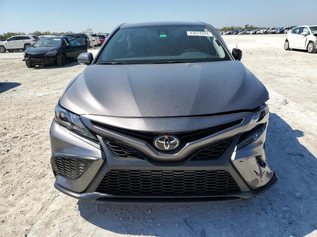 4T1G11AK1PU824444 - 2023 TOYOTA CAMRY SE NIGHT SHADE GRAY photo 5