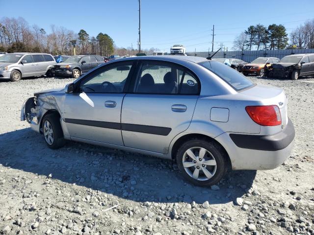 KNADE123586323935 - 2008 KIA RIO BASE SILVER photo 2