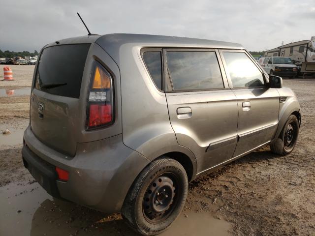 KNDJT2A22A7028656 - 2010 KIA SOUL + GRAY photo 4