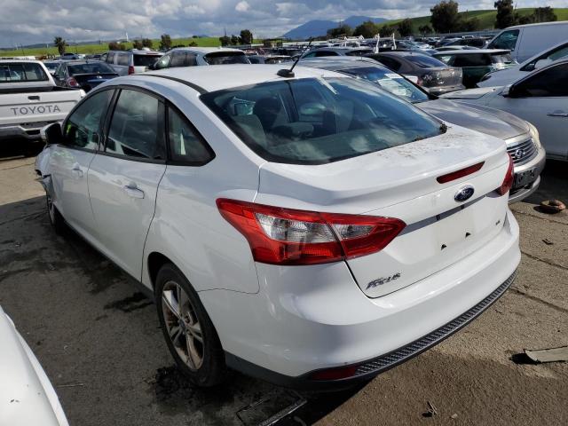 1FADP3F28DL285581 - 2013 FORD FOCUS SE WHITE photo 2