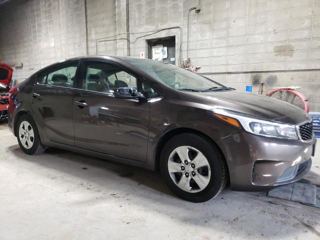 3KPFL4A76HE104502 - 2017 KIA FORTE LX BROWN photo 4