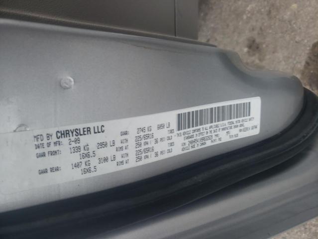 2A8HR54109R632629 - 2009 CHRYSLER TOWN & COU TOURING ვერცხლისფერი ფოტო 10