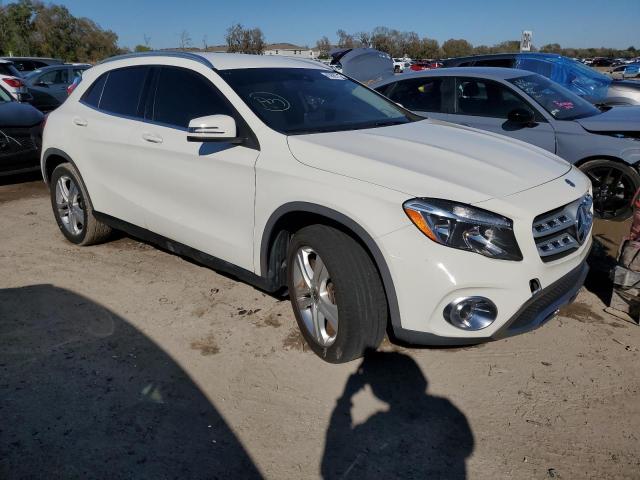 WDCTG4EB1JJ447484 - 2018 MERCEDES-BENZ GLA 250 WHITE photo 4