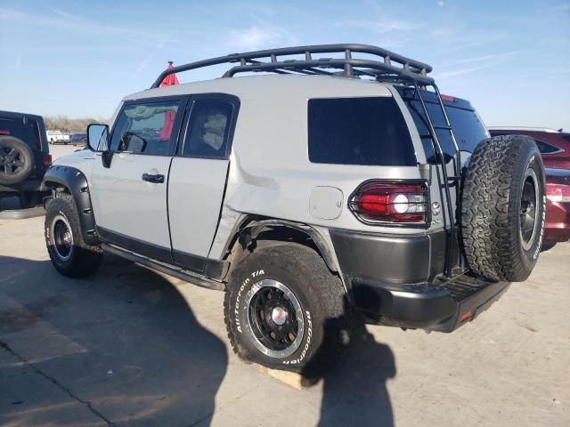 JTEBU4BF7DK167192 - 2013 TOYOTA FJ CRUISER GRAY photo 2