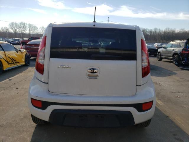 KNDJT2A58D7771207 - 2013 KIA SOUL WHITE photo 6