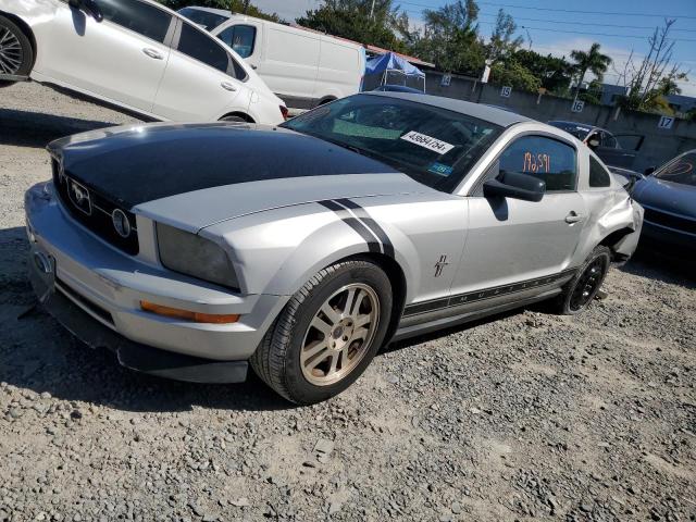 1ZVHT80N665168920 - 2006 FORD MUSTANG SILVER photo 1