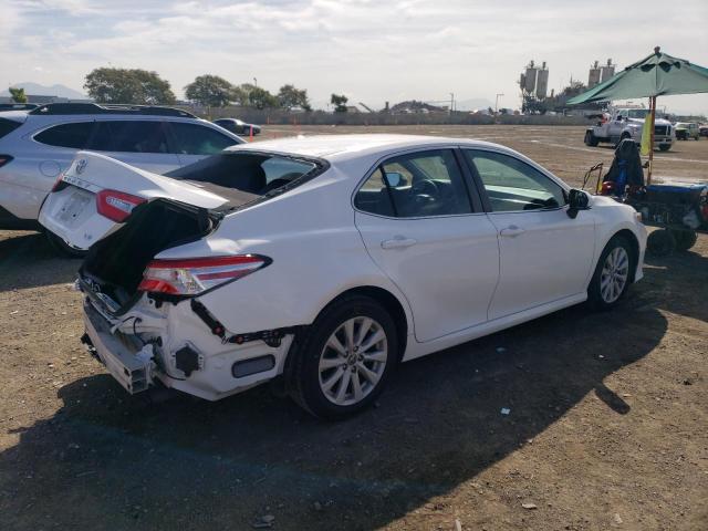 4T1B11HK9JU610714 - 2018 TOYOTA CAMRY L WHITE photo 3