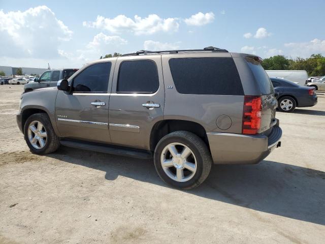 1GNSCCE02ER215125 - 2014 CHEVROLET TAHOE C1500 LTZ GRAY photo 2