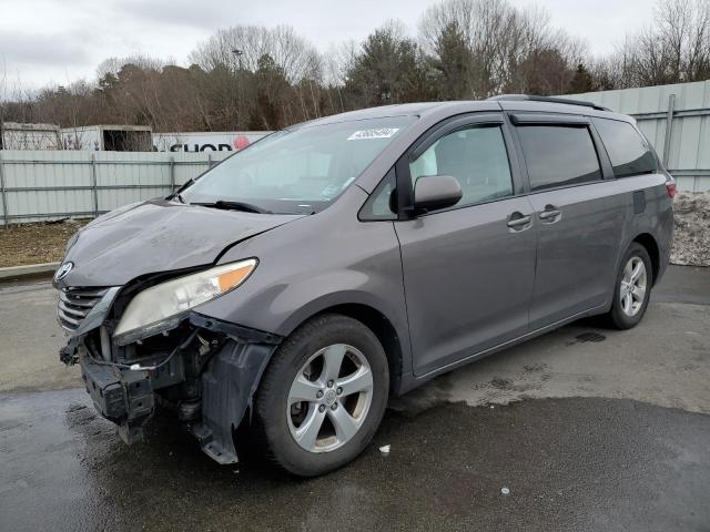 2016 TOYOTA SIENNA LE, 