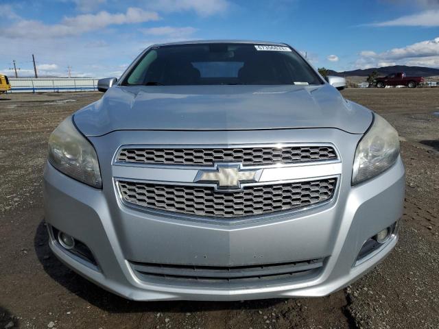 1G11H5SA0DF248082 - 2013 CHEVROLET MALIBU LTZ ნაცრისფერი ფოტო 5