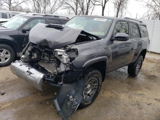 JTEBU5JR8K5670873 - 2019 TOYOTA 4RUNNER SR5 GRAY photo 1