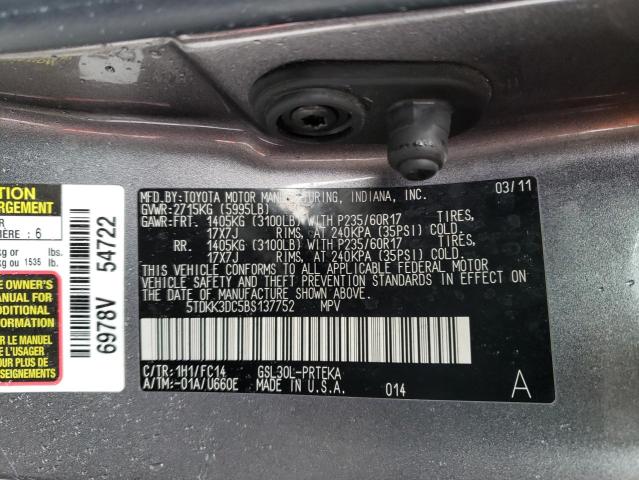 5TDKK3DC5BS137752 - 2011 TOYOTA SIENNA LE GRAY photo 13