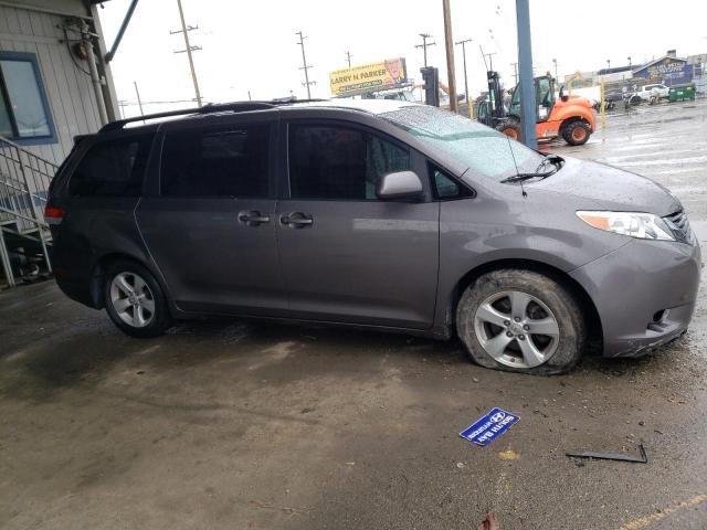 5TDKK3DC5BS137752 - 2011 TOYOTA SIENNA LE GRAY photo 4