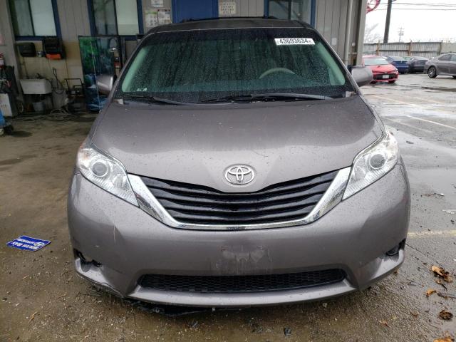 5TDKK3DC5BS137752 - 2011 TOYOTA SIENNA LE GRAY photo 5