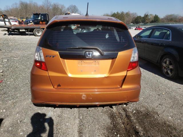 JHMGE8H42AC015717 - 2010 HONDA FIT SPORT ORANGE photo 6