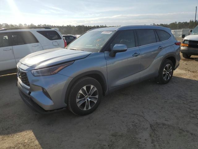 5TDGZRAH4NS108719 - 2022 TOYOTA HIGHLANDER XLE SILVER photo 1