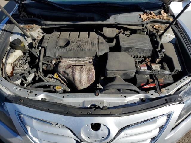 4T1BF3EK3BU599826 - 2011 TOYOTA CAMRY BASE SILVER photo 11