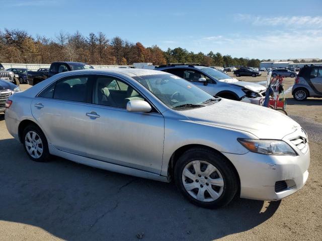 4T1BF3EK3BU599826 - 2011 TOYOTA CAMRY BASE SILVER photo 4