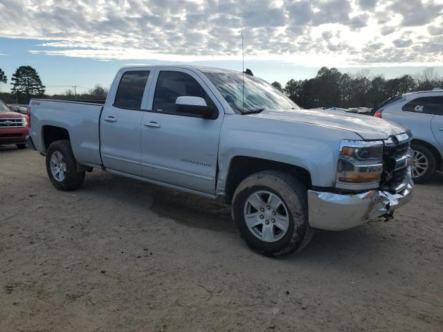 1GCVKREC7JZ152474 - 2018 CHEVROLET SILVERADO K1500 LT WHITE photo 4