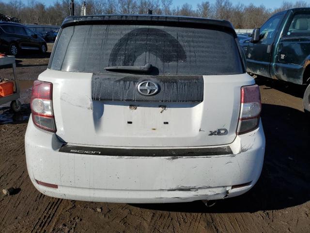 JTKKU10488J005046 - 2008 TOYOTA SCION XD WHITE photo 6