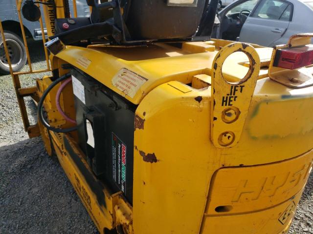 P108G01641T - 2006 HYST FORK LIFT YELLOW photo 9