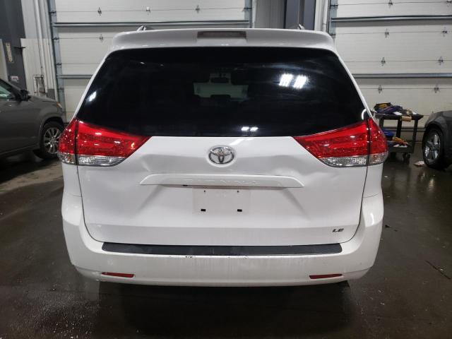 5TDKK3DC6DS292670 - 2013 TOYOTA SIENNA LE WHITE photo 6