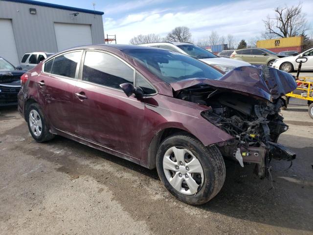 3KPFL4A7XJE247524 - 2018 KIA FORTE LX BURGUNDY photo 4