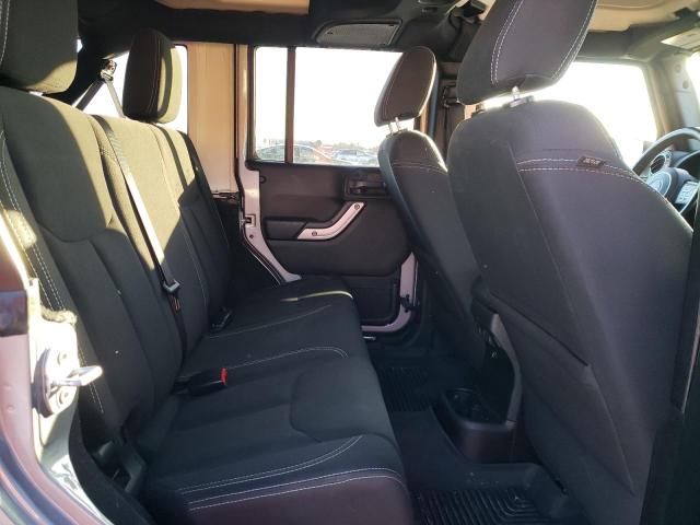 1C4HJWEG9JL893987 - 2018 JEEP WRANGLER U SAHARA SILVER photo 11