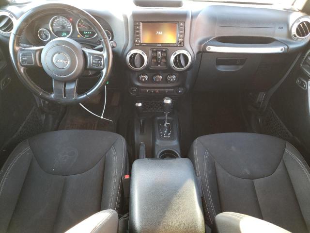 1C4HJWEG9JL893987 - 2018 JEEP WRANGLER U SAHARA SILVER photo 8