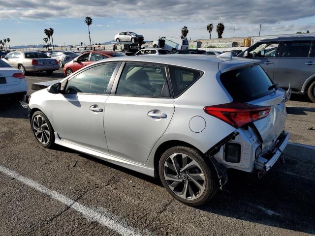 JTNKARJE4JJ560857 - 2018 TOYOTA COROLLA IM SILVER photo 2