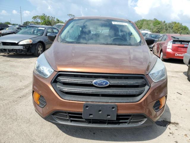 1FMCU0F76HUD16024 - 2017 FORD ESCAPE S BROWN photo 5