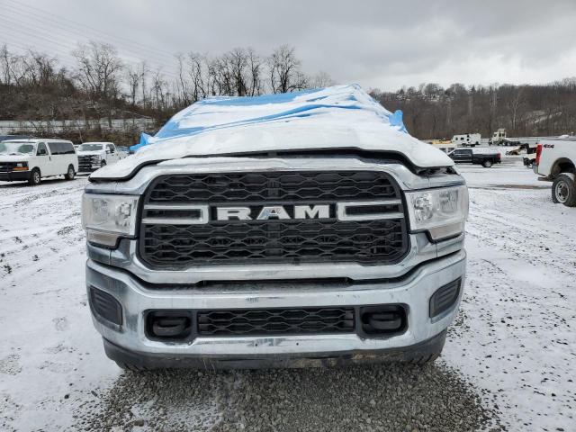 3C6UR5CL6NG400827 - 2022 RAM 2500 TRADESMAN WHITE photo 5