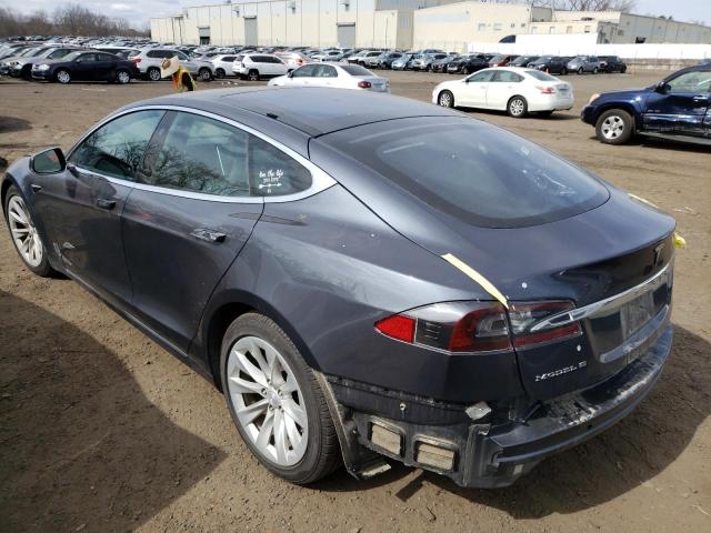 5YJSA1E23HF184644 - 2017 TESLA MODEL S Արծաթագույն լուսանկար 2