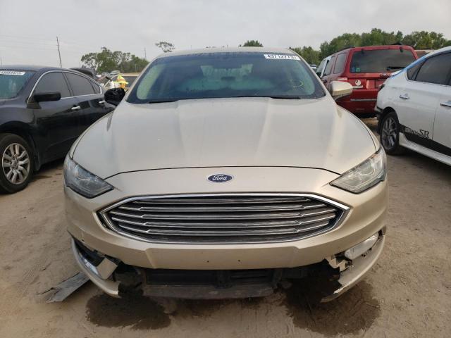 3FA6P0LUXJR197349 - 2018 FORD FUSION SE HYBRID TAN photo 5