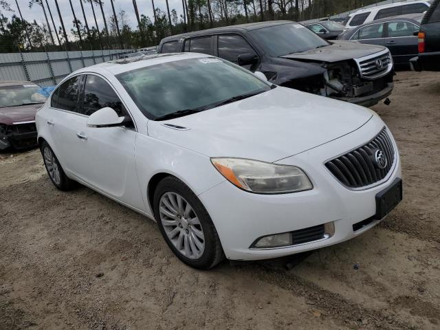 2G4GS5EK4C9209425 - 2012 BUICK REGAL PREMIUM WHITE photo 4