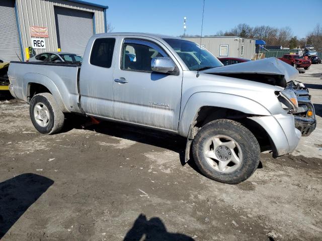 5TEUU42N06Z154903 - 2006 TOYOTA TACOMA ACCESS CAB SILVER photo 4