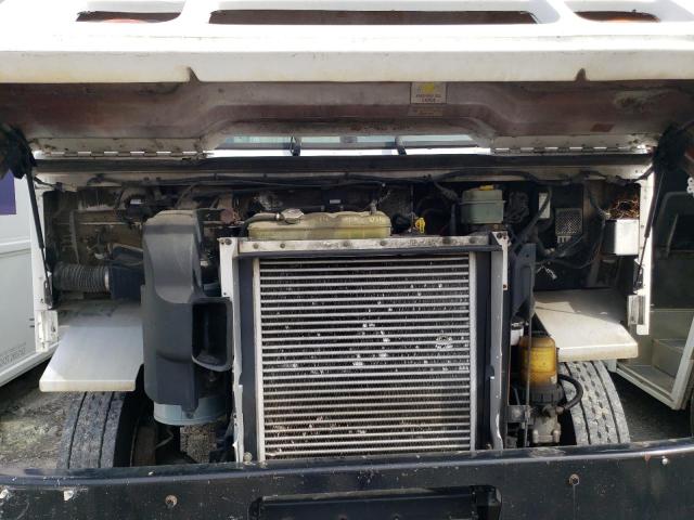 4UZAARDU48CZ58907 - 2008 FREIGHTLINER CHASSIS M LINE WALK-IN VAN WHITE photo 7