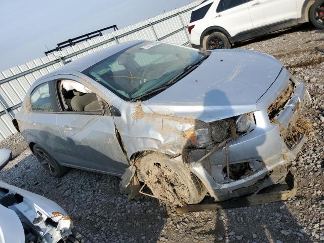 1G1JA5SH4G4121031 - 2016 CHEVROLET SONIC LS 银色 照片 4