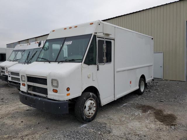 4UZAANBW81CH53256 - 2001 FREIGHTLINER CHASSIS M LINE WALK-IN VAN WHITE photo 2