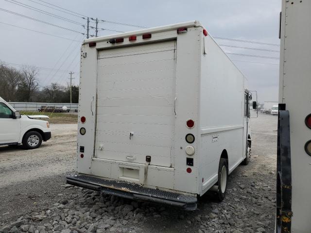 4UZAANBW81CH53256 - 2001 FREIGHTLINER CHASSIS M LINE WALK-IN VAN WHITE photo 4