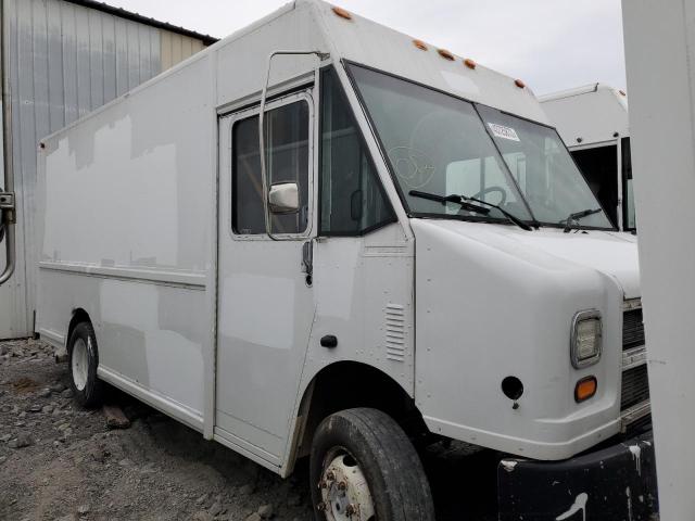 4UZA4FF44WC932730 - 1998 FREIGHTLINER CHASSIS M LINE WALK-IN VAN WHITE photo 1